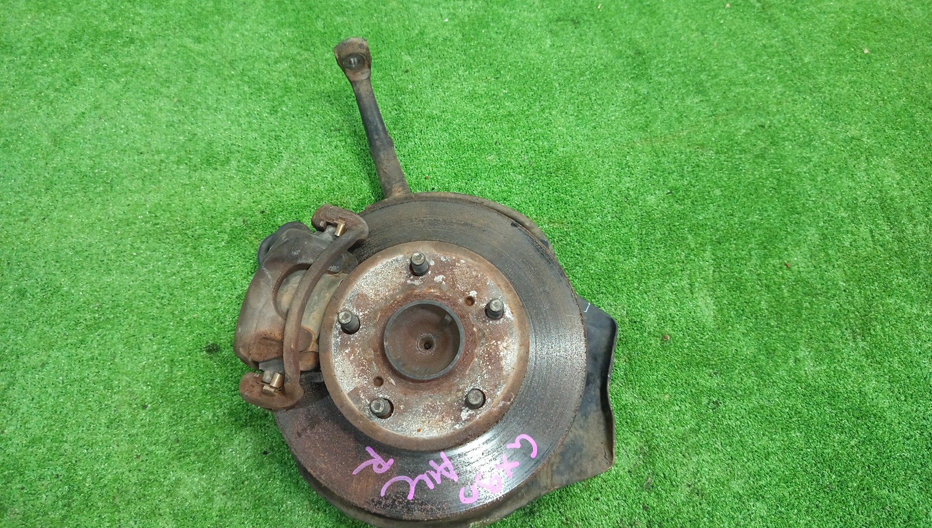 Ступица правая передняя TOYOTA CHASER, CRESTA, CROWN, MARK II GX100, GX90, SX90, LX100, LX90, GS151, LS151 1G-FE, 4S-FE, 2L-TE 1 ракурс