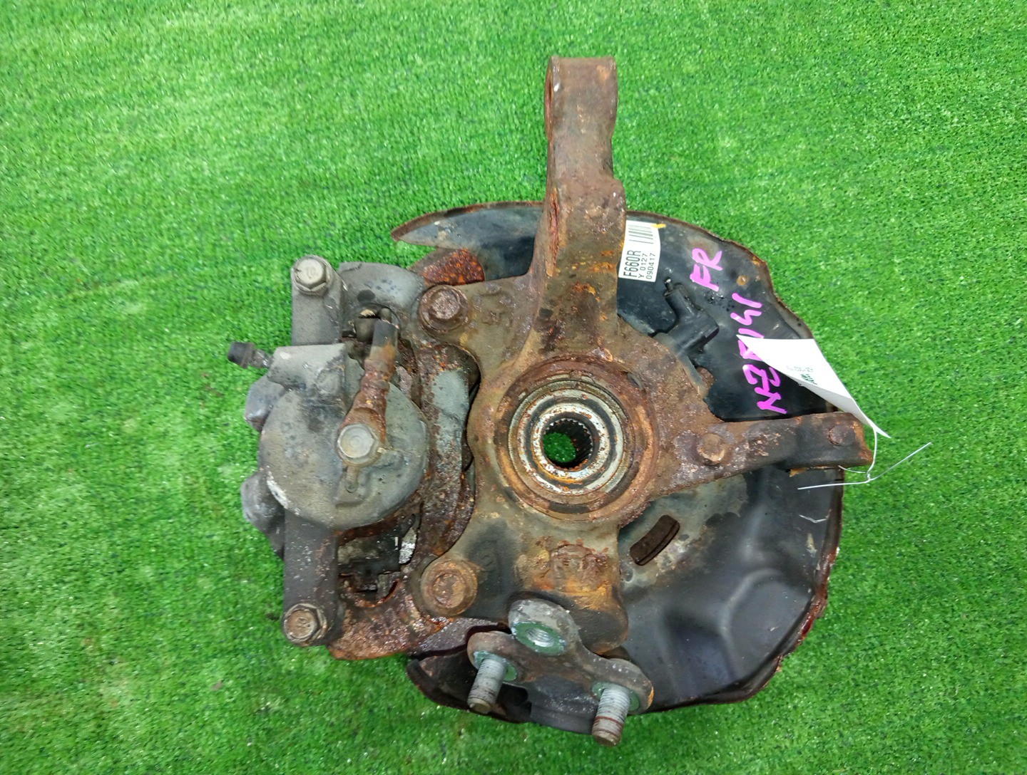 Ступица правая передняя TOYOTA AXIO, COROLLA FIELDER, COROLLA  AXIO, FIELDER NZE141, ZRE142, ZRE142G, NZE141G 1NZ-FE, 2ZR-FAE, 2ZR-FE 2 ракурс