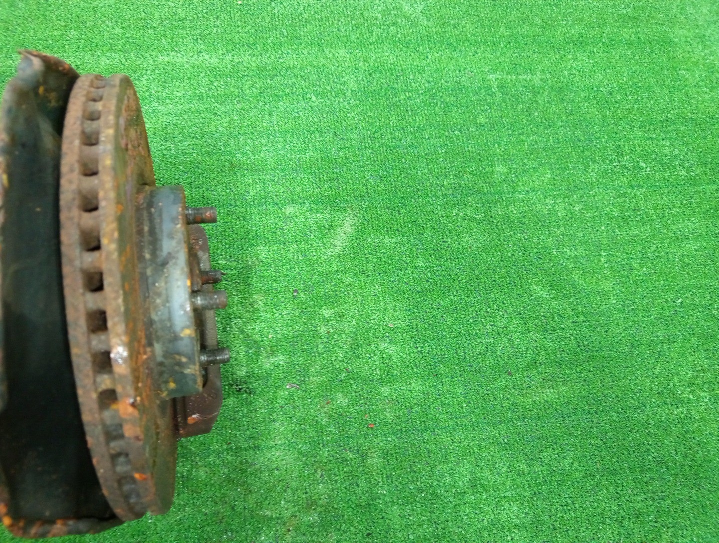 Ступица правая передняя TOYOTA AXIO, COROLLA FIELDER, COROLLA  AXIO, FIELDER NZE141, ZRE142, ZRE142G, NZE141G 1NZ-FE, 2ZR-FAE, 2ZR-FE 3 ракурс
