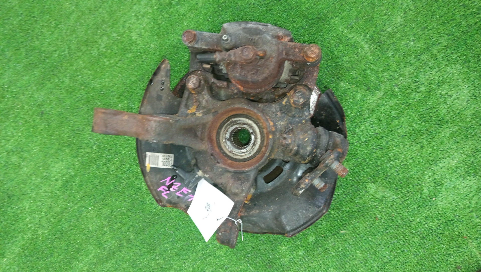 Ступица левая передняя TOYOTA AXIO, COROLLA FIELDER, COROLLA  AXIO, FIELDER NZE141, ZRE142, ZRE142G, NZE141G 1NZ-FE, 2ZR-FAE, 2ZR-FE 3 ракурс