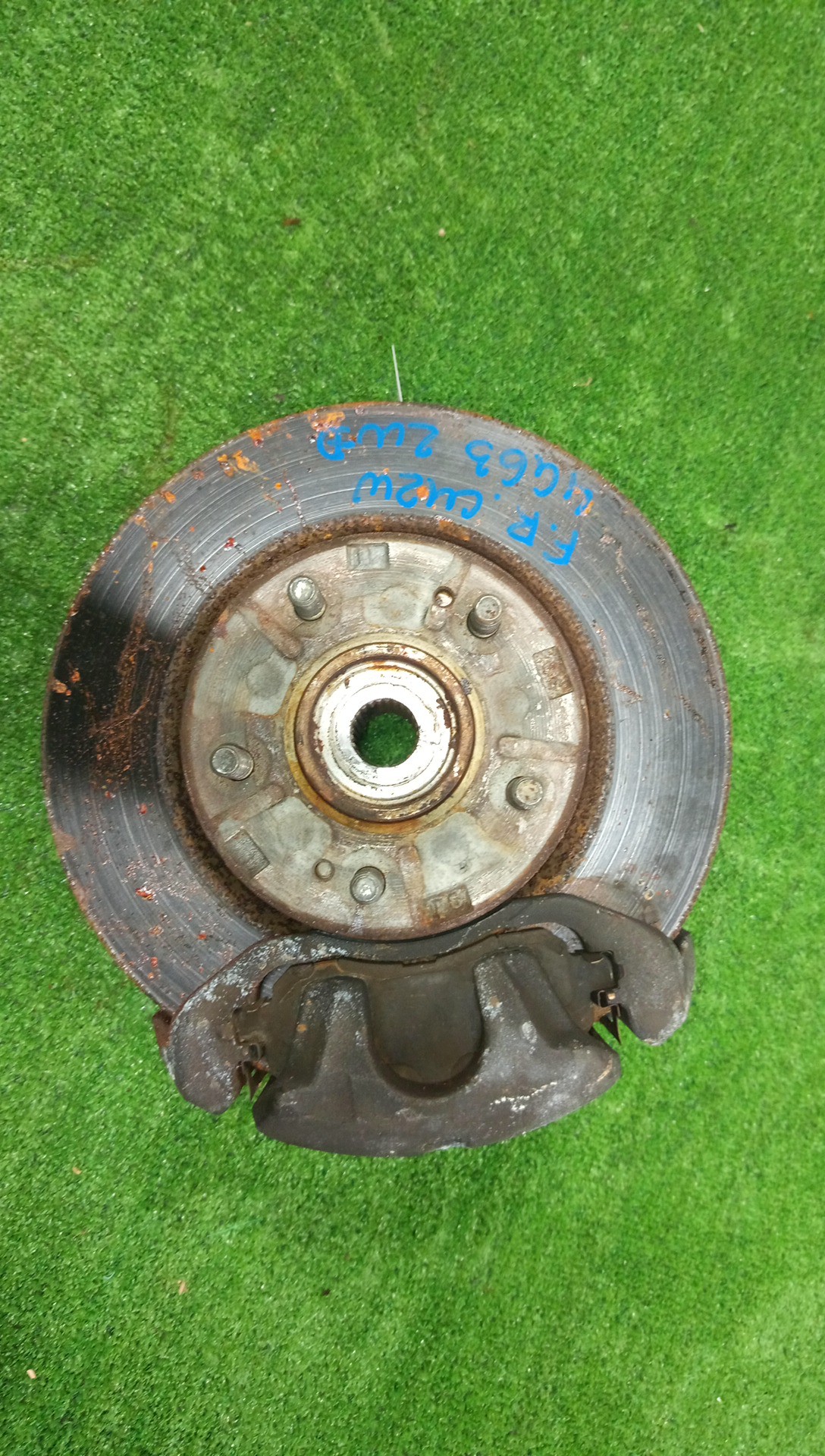 Ступица правая передняя MITSUBISHI AIRTREK CU2W, CU4W, CU5W 4G63, 4G64, 4G69 1 ракурс