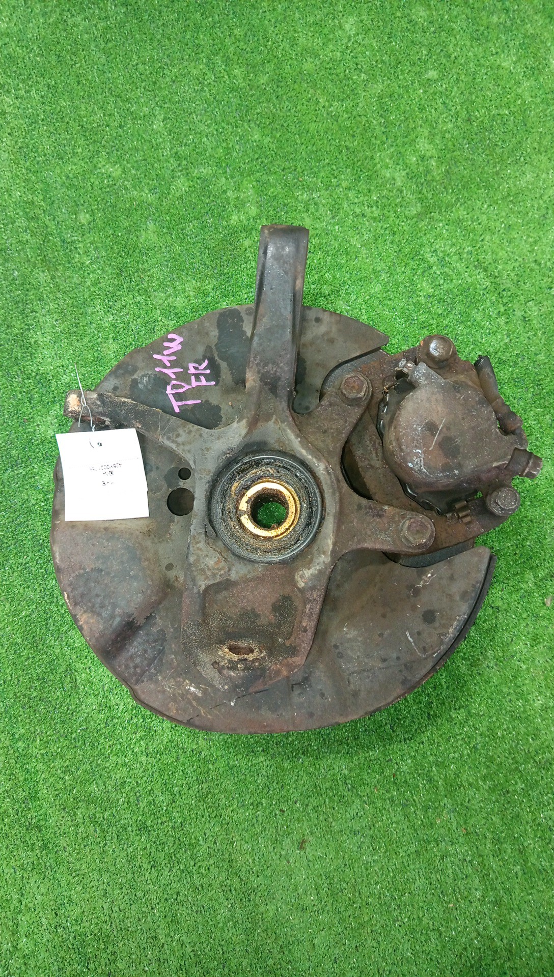 Ступица правая передняя SUZUKI ESCUDO TD51W, TD01W, TD11W, TA01W, TA11W, TA01R, TA51W J20A, G16A, H20A 3 ракурс
