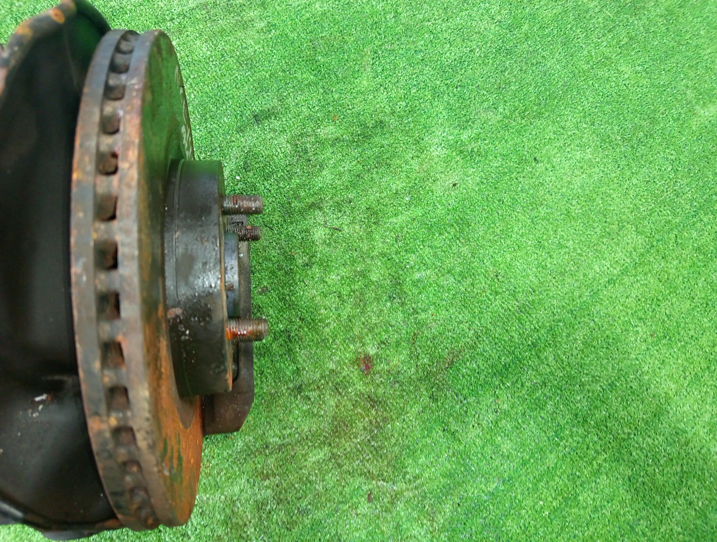 Ступица правая передняя TOYOTA AXIO, COROLLA FIELDER, COROLLA  AXIO, FIELDER NZE141, ZRE142, ZRE142G, NZE141G 1NZ-FE, 2ZR-FAE, 2ZR-FE 3 ракурс