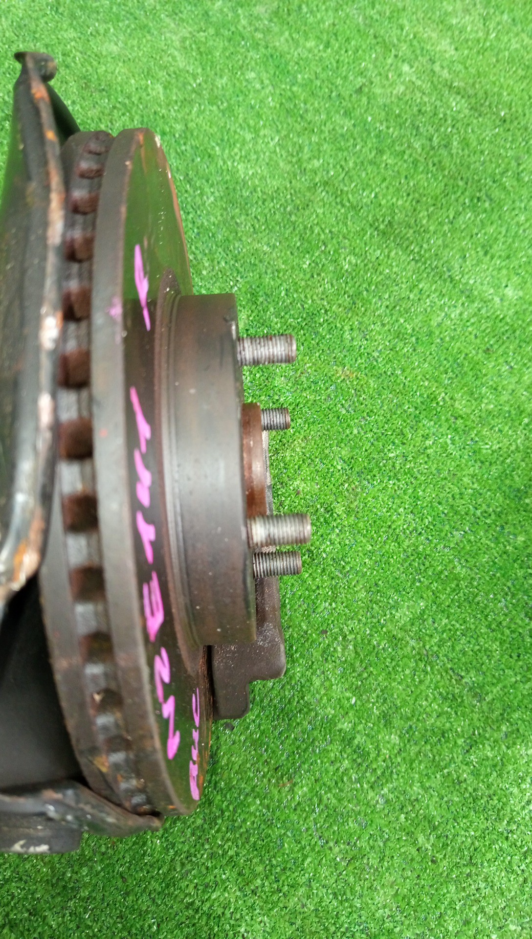 Ступица правая передняя TOYOTA AXIO, COROLLA FIELDER, COROLLA  AXIO, FIELDER NZE141, ZRE142, ZRE142G, NZE141G 1NZ-FE, 2ZR-FAE, 2ZR-FE 2 ракурс