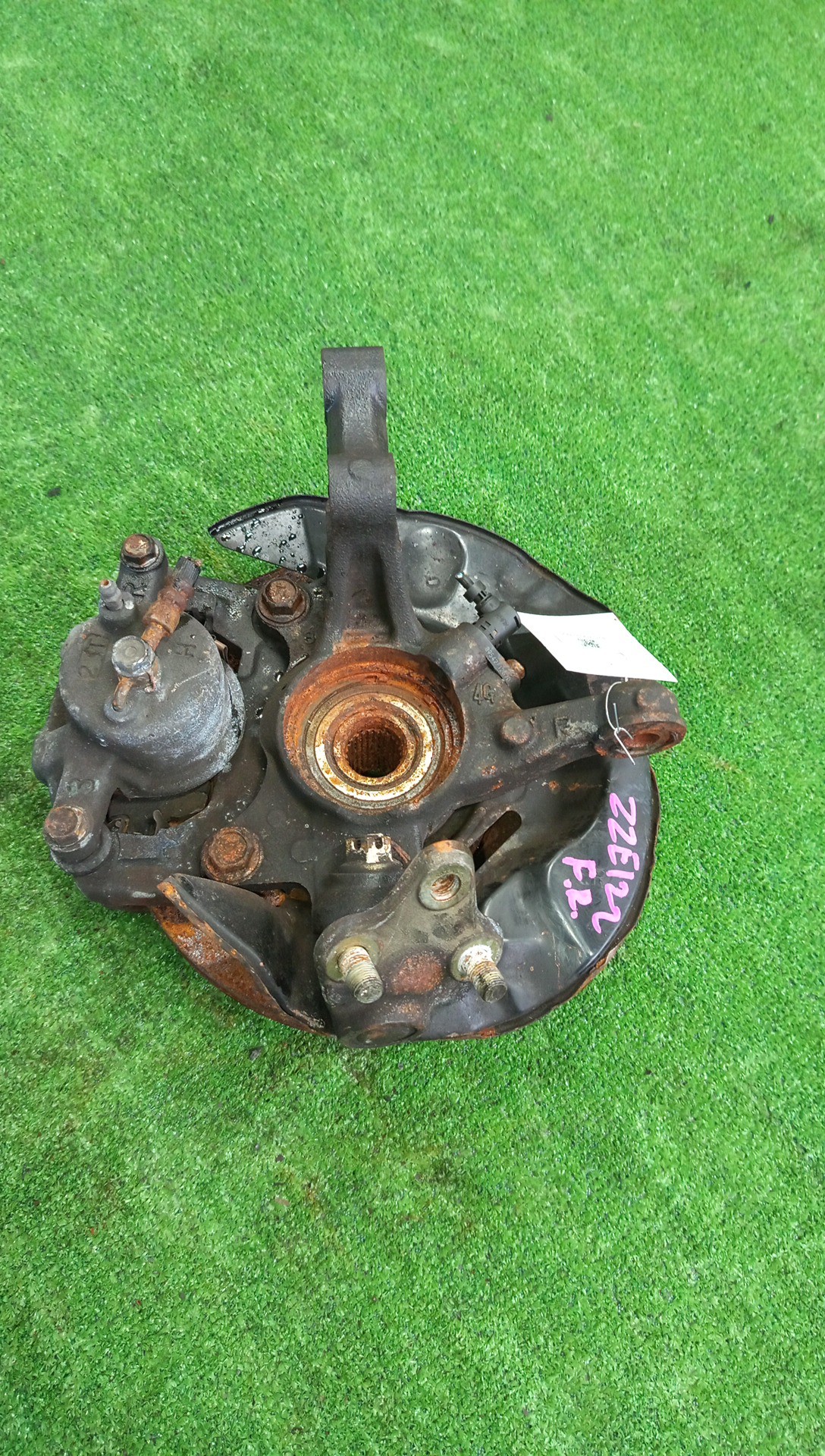 Ступица правая передняя TOYOTA COROLLA, COROLLA SPACIO, COROLLA FIELDER, ALLEX, COROLLA RUNX ZZE122, NZE121N, ZZE122N, ZZE122G 1ZZ-FE, 1NZ-FE 3 ракурс