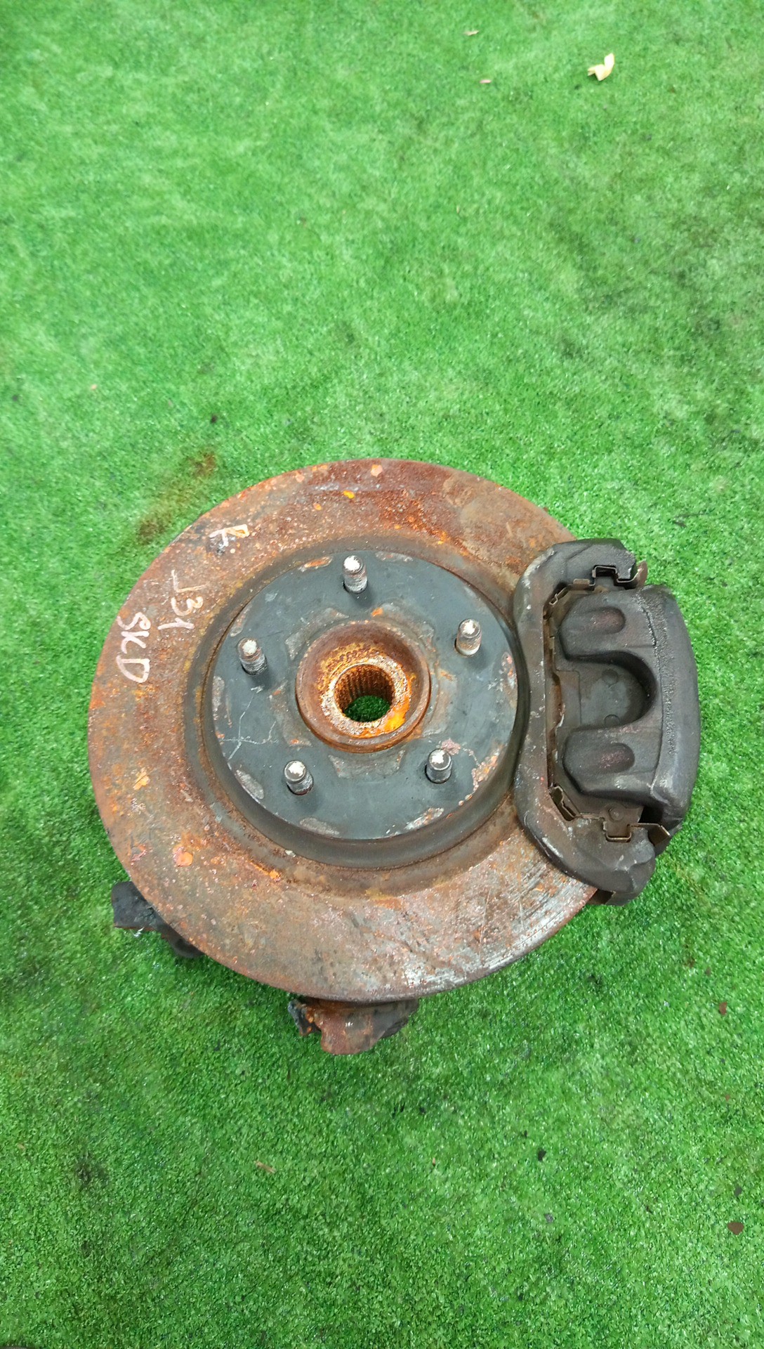 Ступица правая передняя NISSAN PRESAGE, TEANA TU31, TNU31, PU31, PNU31, J31, PJ31, TNJ31 QR25DE, VQ35DE, VQ23DE 1 ракурс