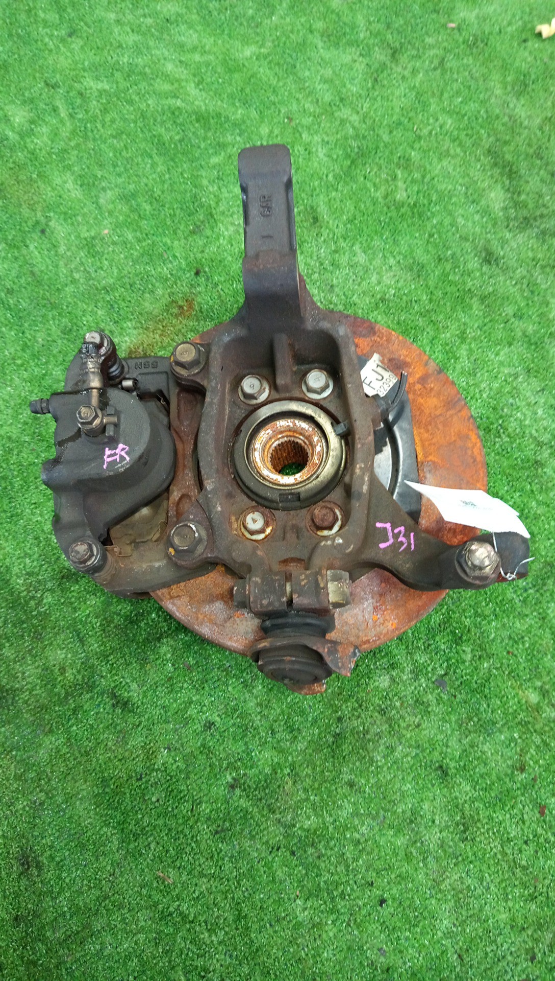 Ступица правая передняя NISSAN PRESAGE, TEANA TU31, TNU31, PU31, PNU31, J31, PJ31, TNJ31 QR25DE, VQ35DE, VQ23DE 3 ракурс