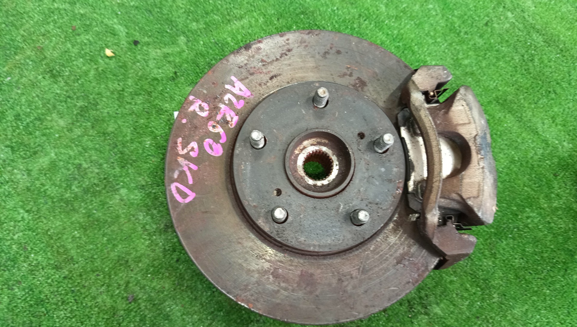 Ступица правая передняя TOYOTA NOAH, VOXY, IPSUM AZR60G, ACM21W 1AZ-FSE, 2AZ-FE 1 ракурс Ступица правая передняя TOYOTA NOAH, VOXY, IPSUM AZR60G, ACM21W 1AZ-FSE, 2AZ-FE 1 ракурс