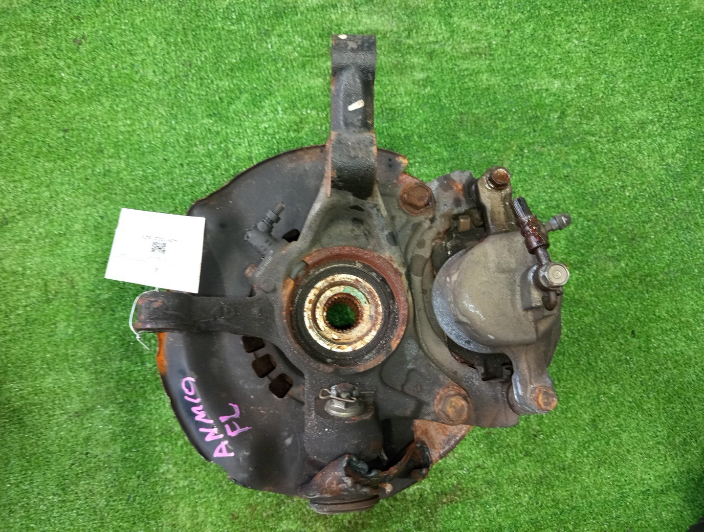 Ступица левая передняя TOYOTA ISIS ANM10G 1AZ-FSE 2 ракурс