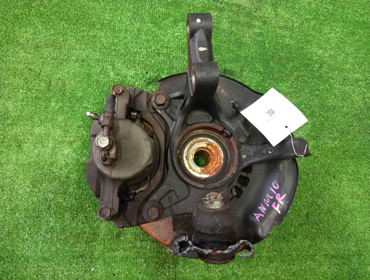 Ступица правая передняя TOYOTA ISIS ANM10G 1AZ-FSE 2 ракурс