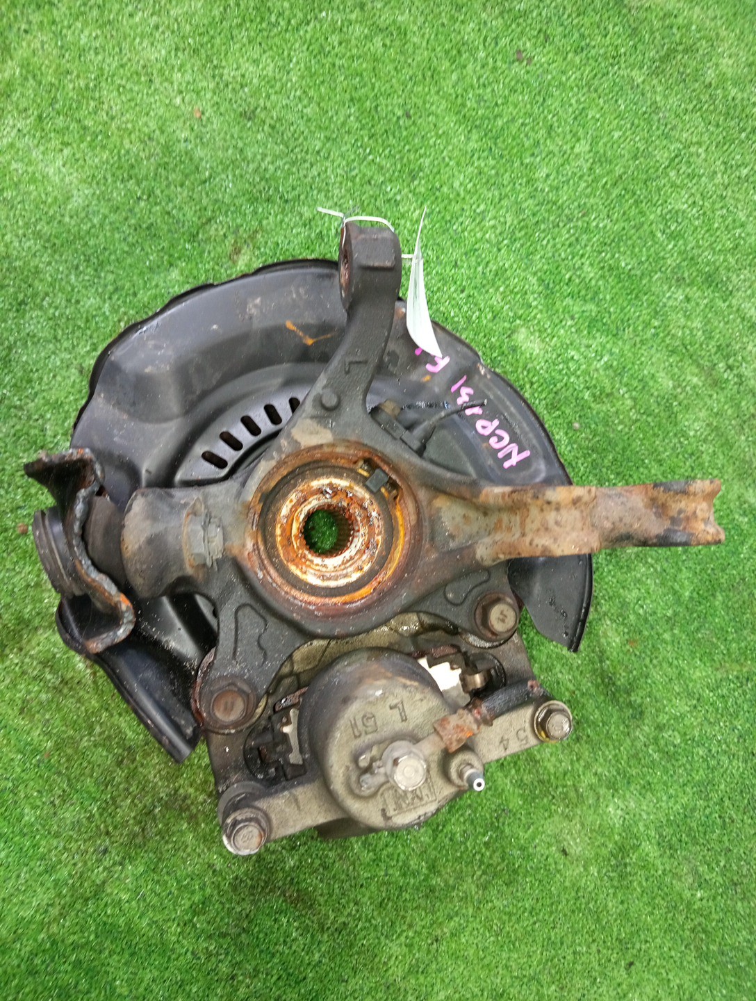 Ступица левая передняя TOYOTA VITZ , KSP130, NSP130, NHP130, NCP131 1NR-FE, 1KR-FE, 1NZ-FXE, 1NZ-FE 2 ракурс