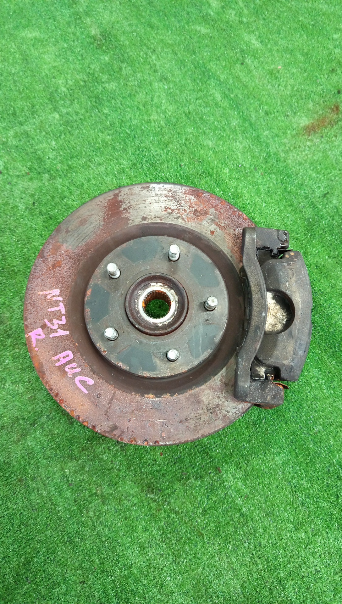 Ступица правая передняя  NISSAN X-TRAIL T31, NT31, DNT31, TNT31 MR20DE, M9R, QR25DE 1 ракурс