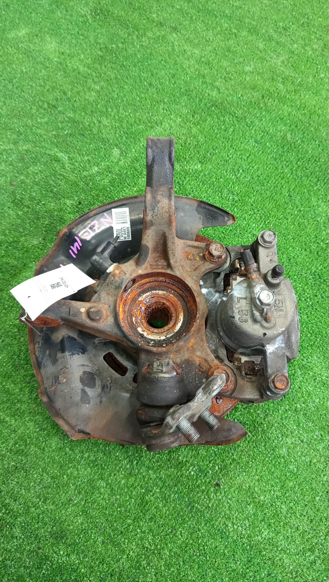 Ступица левая передняя TOYOTA AXIO, COROLLA FIELDER, COROLLA  AXIO, FIELDER NZE141, ZRE142, ZRE142G, NZE141G 1NZ-FE, 2ZR-FAE, 2ZR-FE 3 ракурс