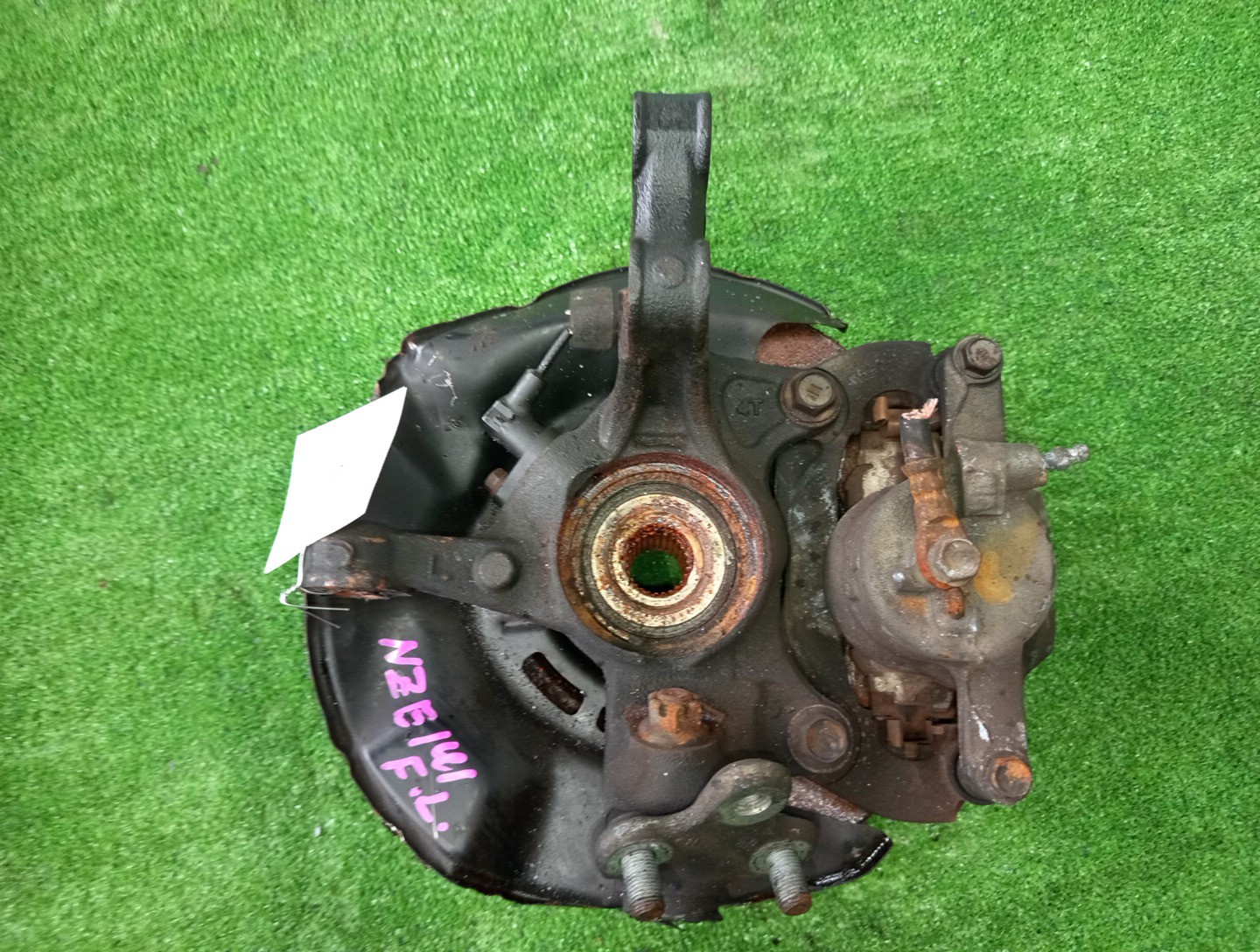 Ступица левая передняя TOYOTA AXIO, COROLLA FIELDER, COROLLA  AXIO, FIELDER NZE141, ZRE142, ZRE142G, NZE141G 1NZ-FE, 2ZR-FAE, 2ZR-FE 2 ракурс