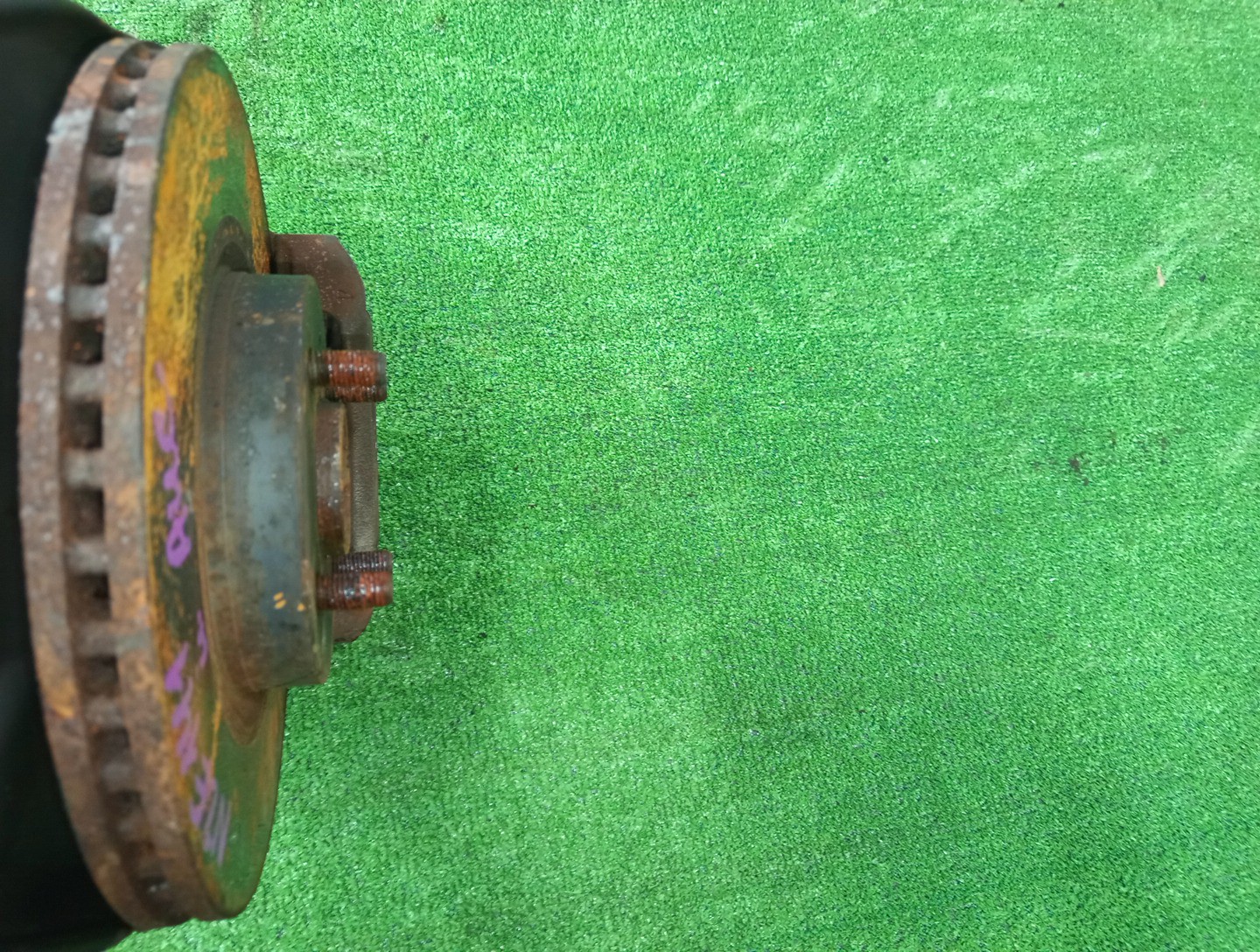 Ступица левая передняя TOYOTA AXIO, COROLLA FIELDER, COROLLA  AXIO, FIELDER NZE141, ZRE142, ZRE142G, NZE141G 1NZ-FE, 2ZR-FAE, 2ZR-FE 3 ракурс