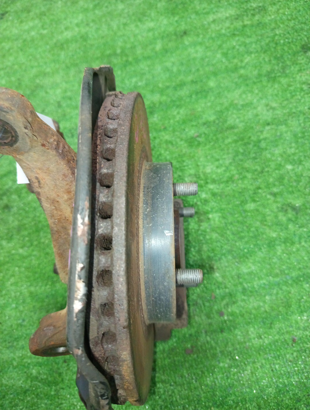 Ступица правая передняя TOYOTA VITZ KSP130, NSP130, NHP130, NSP135, NCP131 1KR-FE, 1NR-FE, 1NZ-FXE, 1NZ-FE 2 ракурс