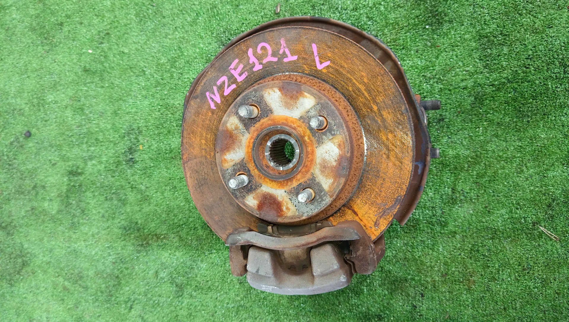 Ступица левая передняя TOYOTA COROLLA, COROLLA FIELDER, ALLEX, COROLLA RUNX NZE121 1NZ-FE 1 ракурс