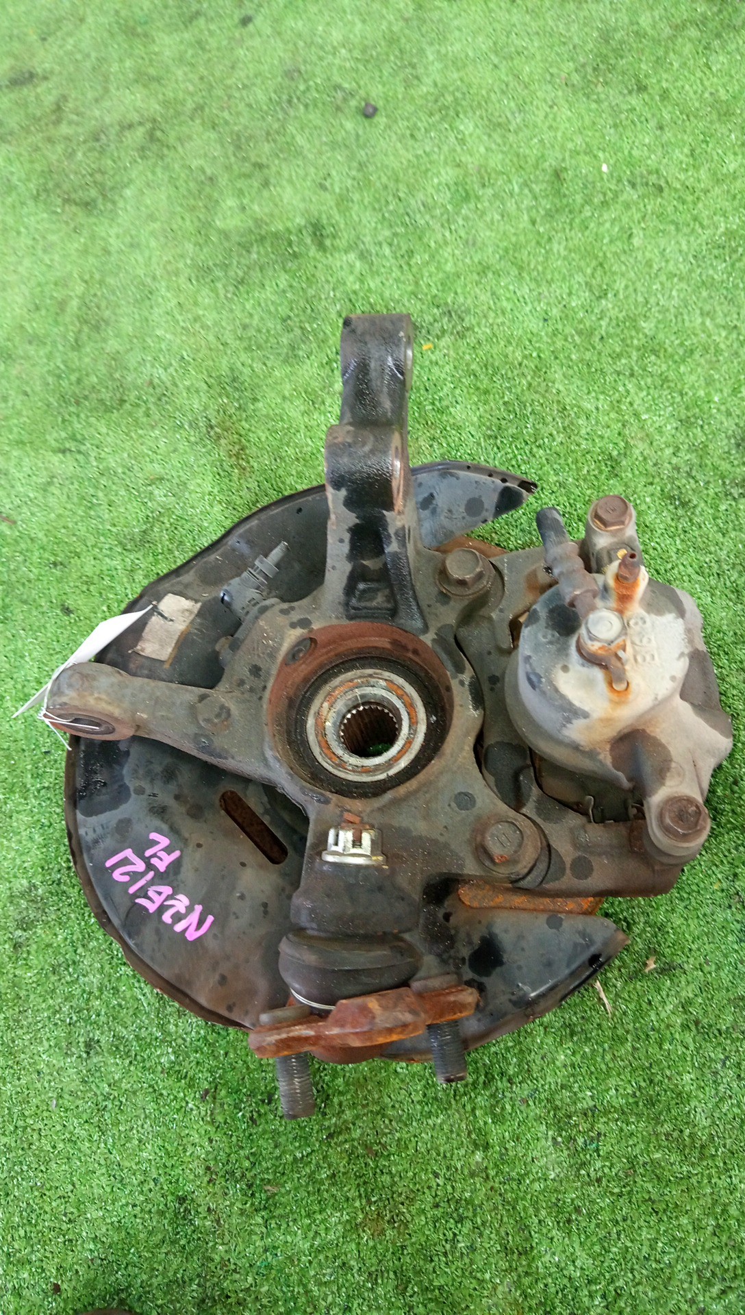 Ступица левая передняя TOYOTA COROLLA, COROLLA FIELDER, ALLEX, COROLLA RUNX NZE121 1NZ-FE 3 ракурс