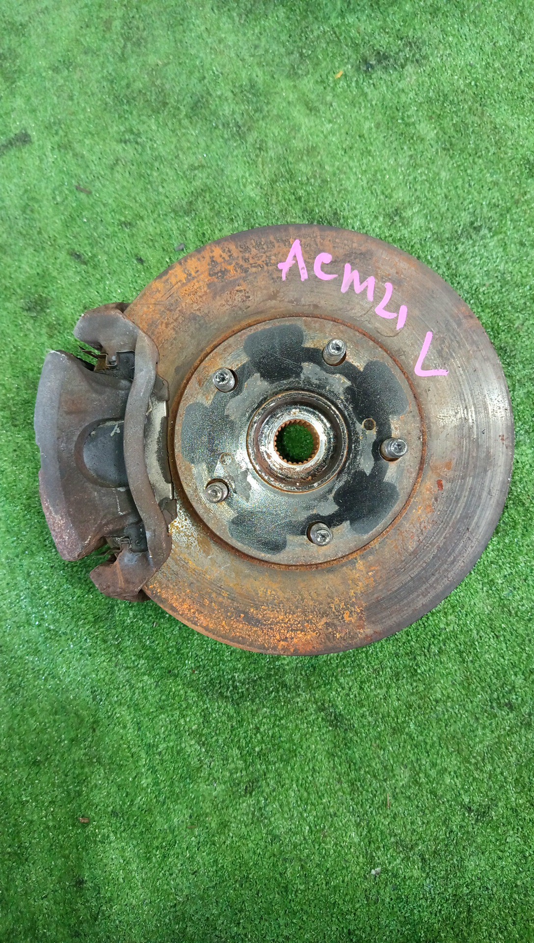 Ступица левая передняя  TOYOTA NOAH, VOXY, IPSUM AZR60G, ACM21W 1AZ-FSE, 2AZ-FE 1 ракурс
