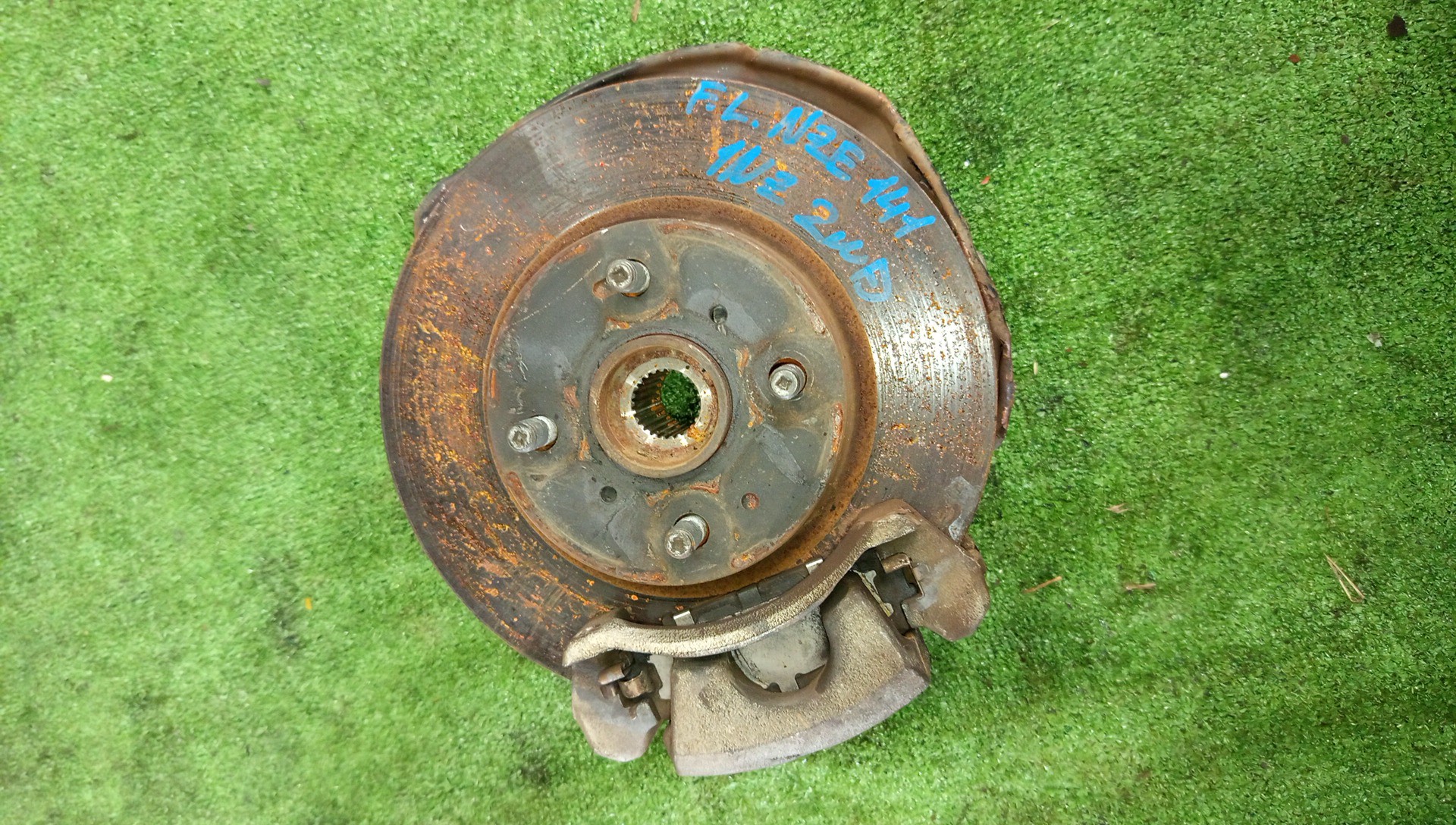 Ступица левая передняя TOYOTA AXIO, COROLLA FIELDER, COROLLA  AXIO, FIELDER NZE141, ZRE142, ZRE142G, NZE141G 1NZ-FE, 2ZR-FAE, 2ZR-FE 1 ракурс