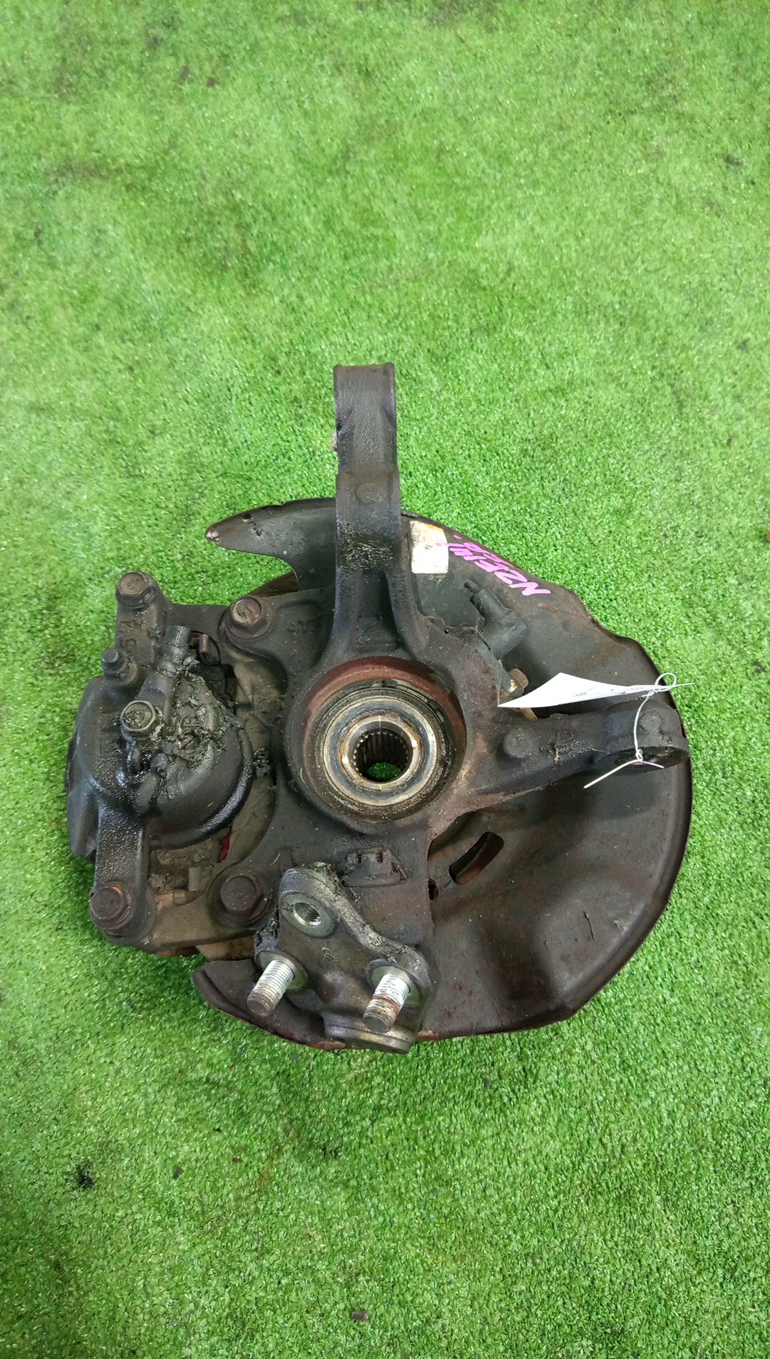 Ступица правая передняя TOYOTA AXIO, COROLLA FIELDER, COROLLA  AXIO, FIELDER NZE141, ZRE142, ZRE142G, NZE141G 1NZ-FE, 2ZR-FAE, 2ZR-FE 3 ракурс
