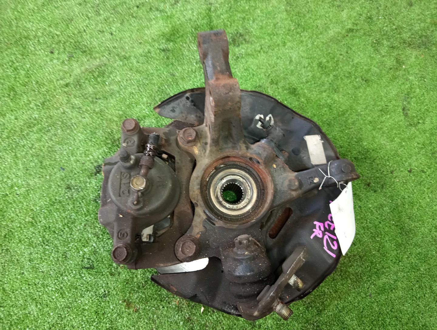 Ступица правая передняя TOYOTA COROLLA, COROLLA FIELDER, ALLEX, COROLLA RUNX NZE121, NZE121G 1NZ-FE 2 ракурс