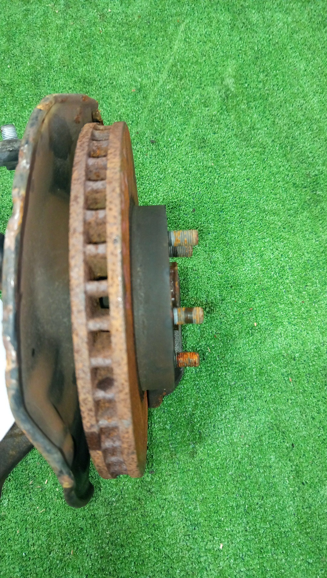 Ступица левая передняя TOYOTA PREMIO, ALLION ZZT240, NZT240 1ZZ-FE, 1NZ-FE 2 ракурс