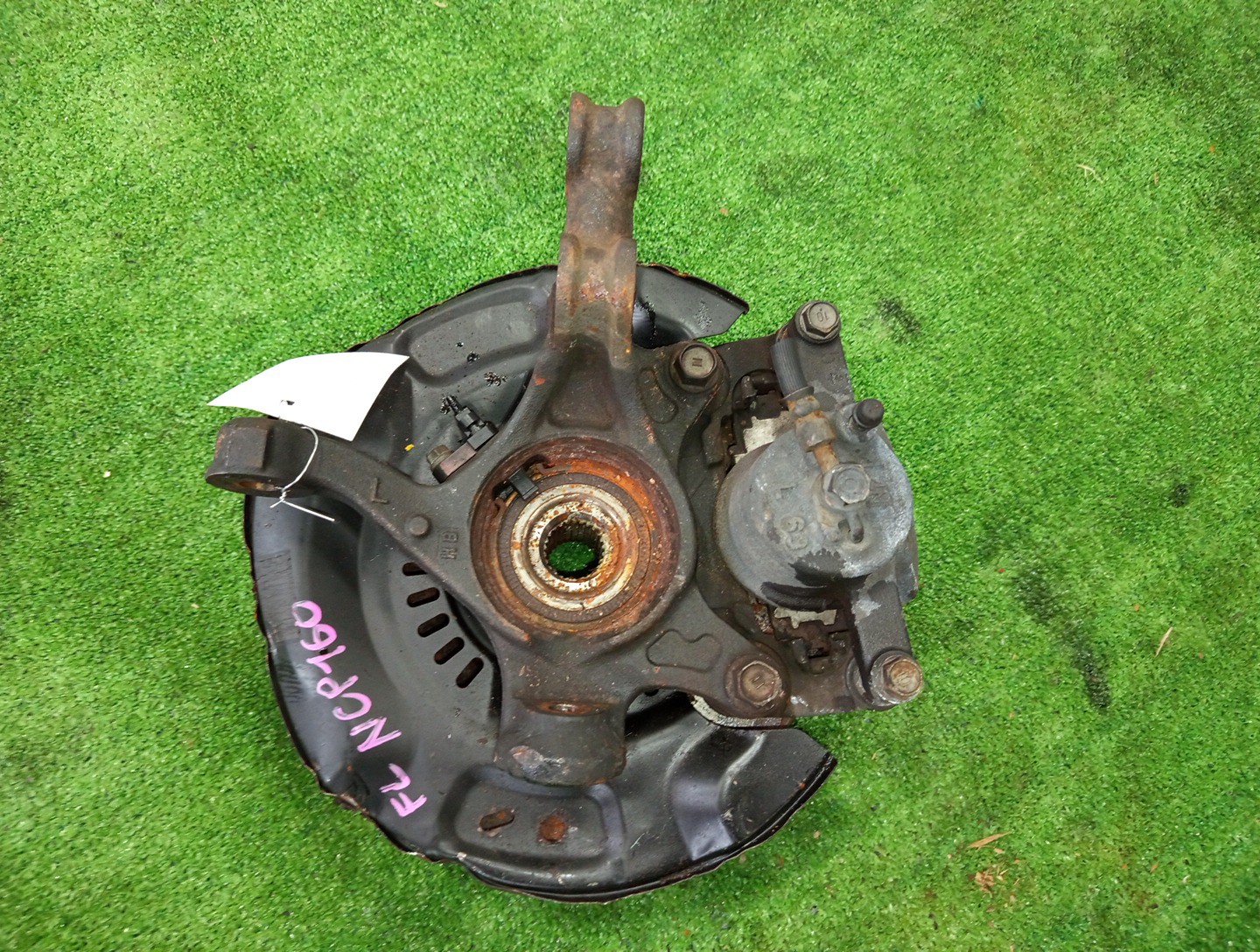 Ступица левая передняя TOYOTA PROBOX NCP160V 1NZ-FE 2 ракурс