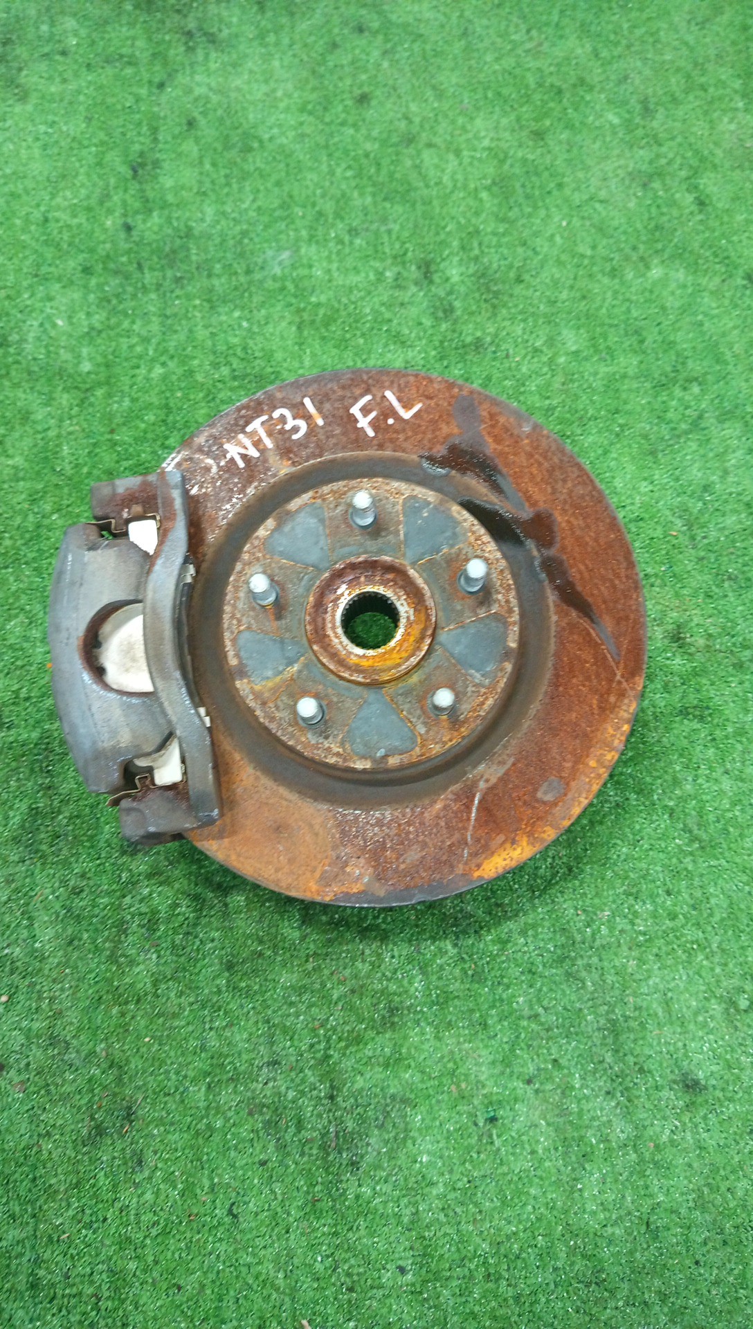 Ступица левая передняя  NISSAN X-TRAIL T31, NT31, DNT31, TNT31 MR20DE, M9R, QR25DE 1 ракурс