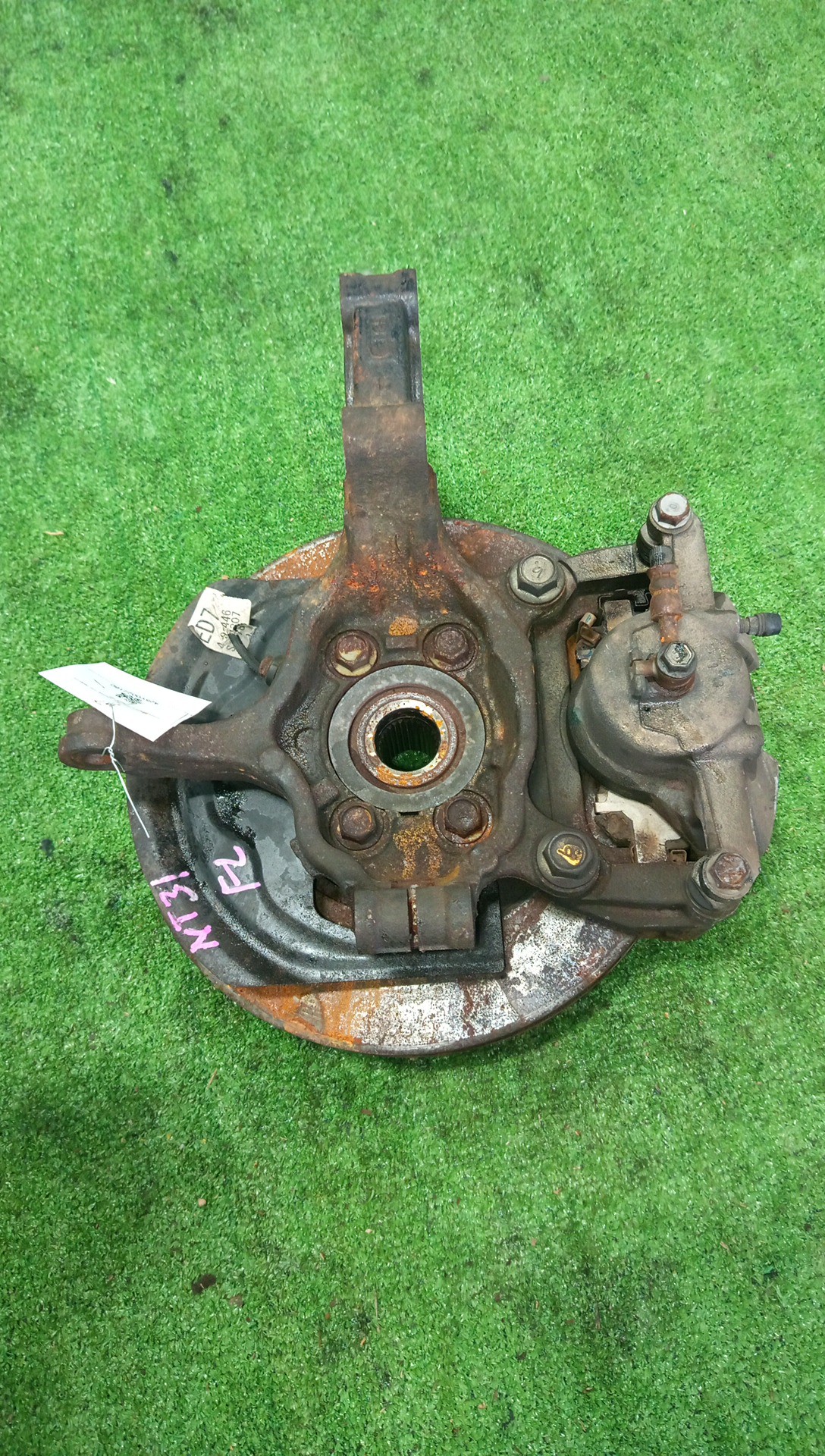Ступица левая передняя NISSAN X-TRAIL T31, NT31, DNT31, TNT31 MR20DE, M9R, QR25DE 3 ракурс