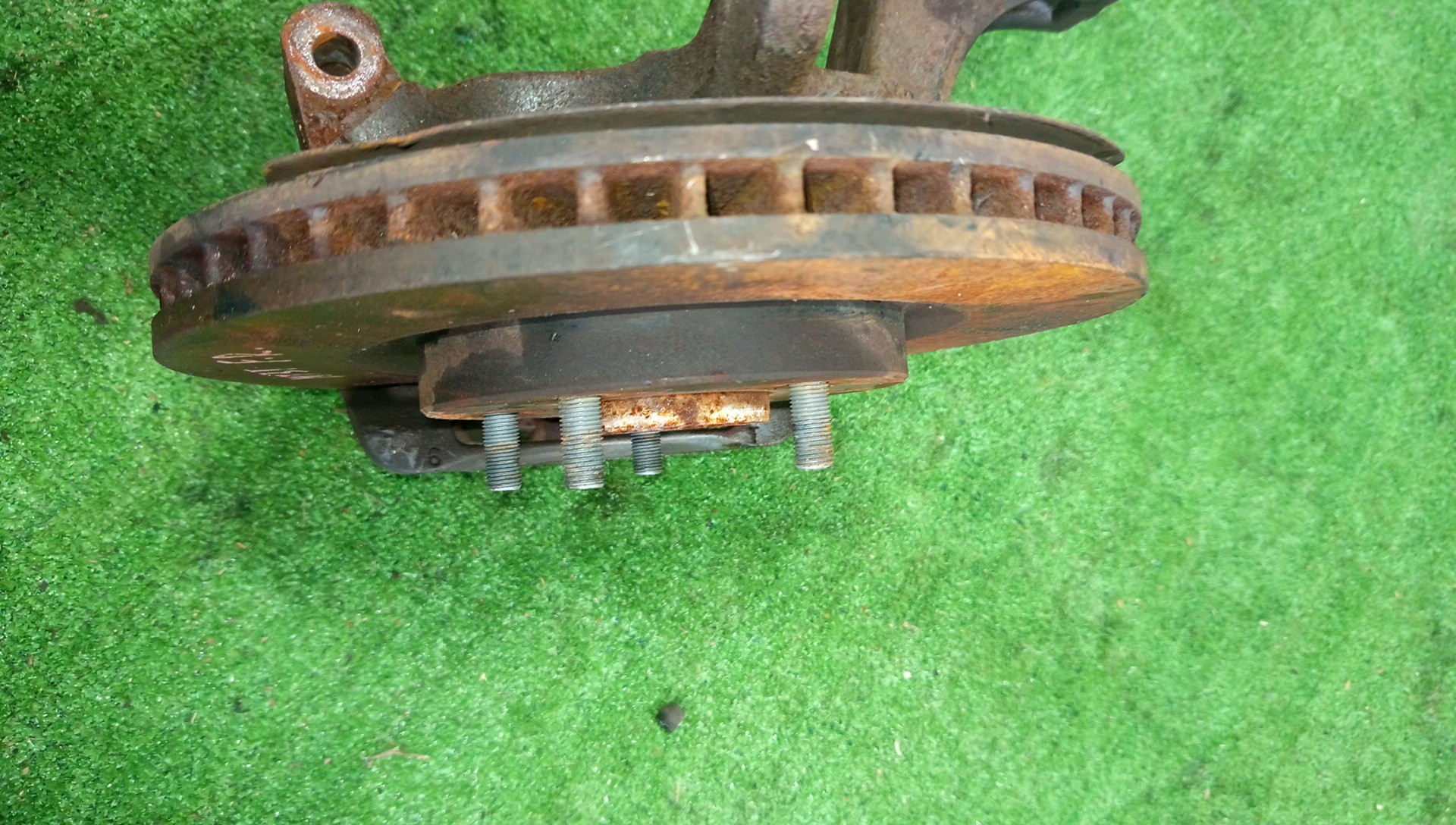 Ступица правая передняя NISSAN X-TRAIL T31, NT31, DNT31, TNT31 MR20DE, M9R, QR25DE 2 ракурс