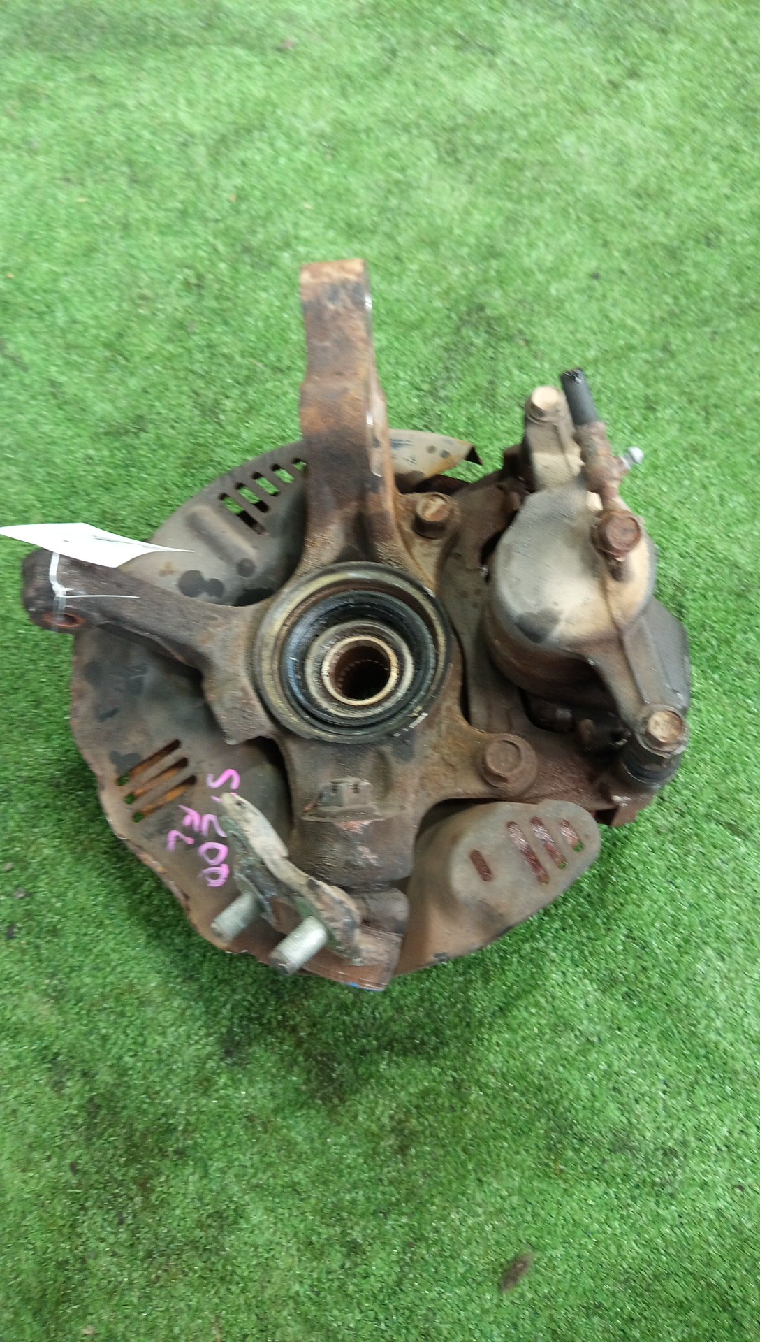 Ступица левая передняя TOYOTA CELICA, CORONA EXIV, CURREN, CARINA ED ST202, ST203, ST200, ST201, ST208, ST206, ST207 3S-FE, 4S-FE 3 ракурс