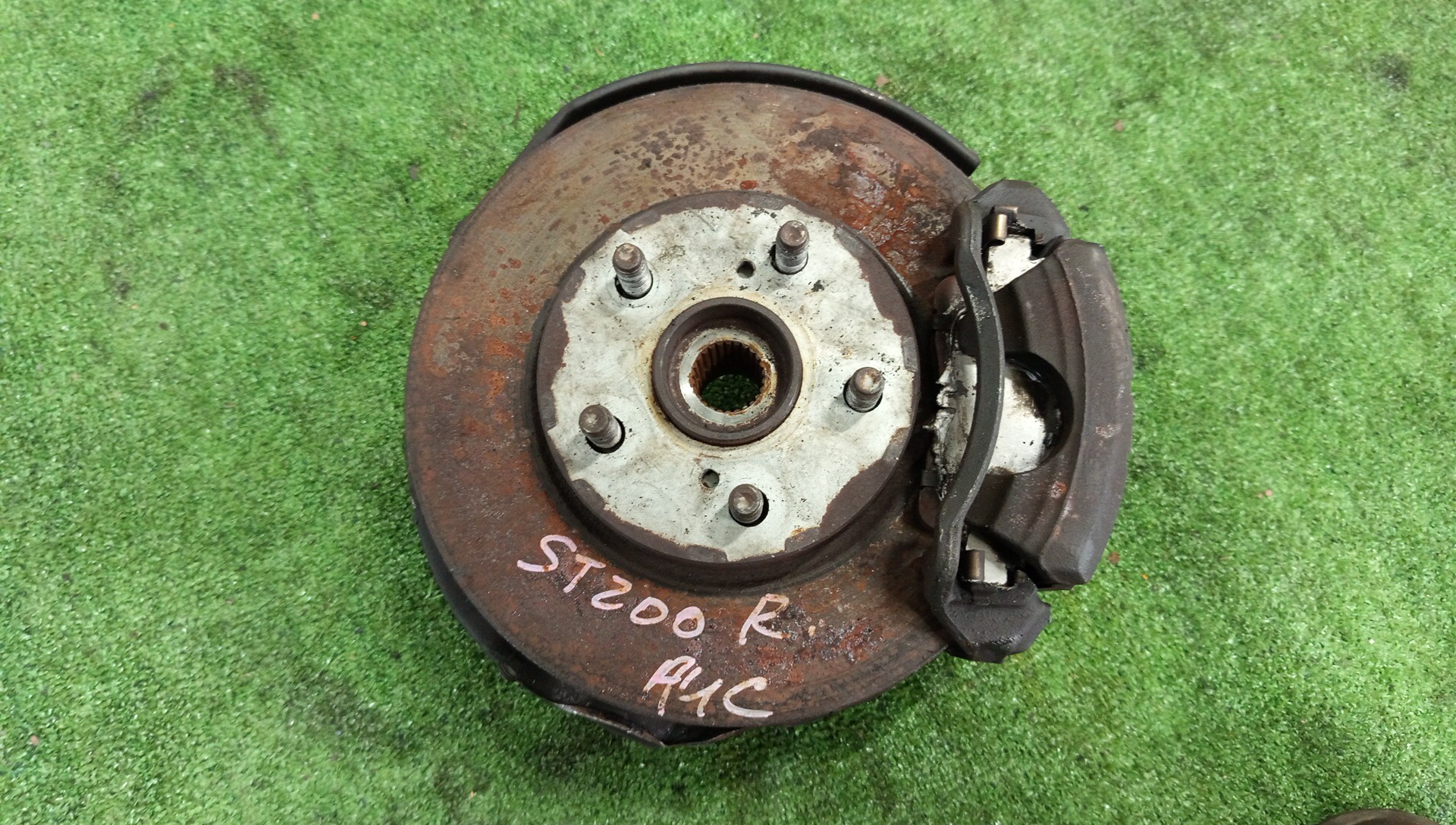 Ступица правая передняя TOYOTA CELICA, CORONA EXIV, CURREN, CARINA ED ST202, ST203, ST200, ST201, ST208, ST206, ST207 3S-FE, 4S-FE 1 ракурс