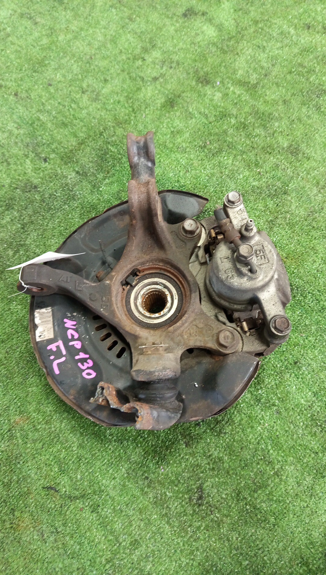 Ступица левая передняя TOYOTA VITZ , KSP130, NSP130, NHP130, NCP131 1NR-FE, 1KR-FE, 1NZ-FXE, 1NZ-FE 3 ракурс