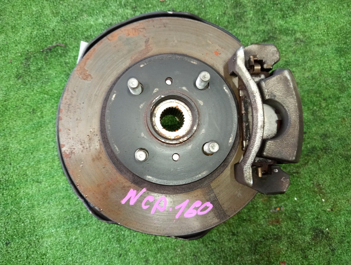 Ступица правая передняя TOYOTA PROBOX NCP160V 1NZ-FE 1 ракурс