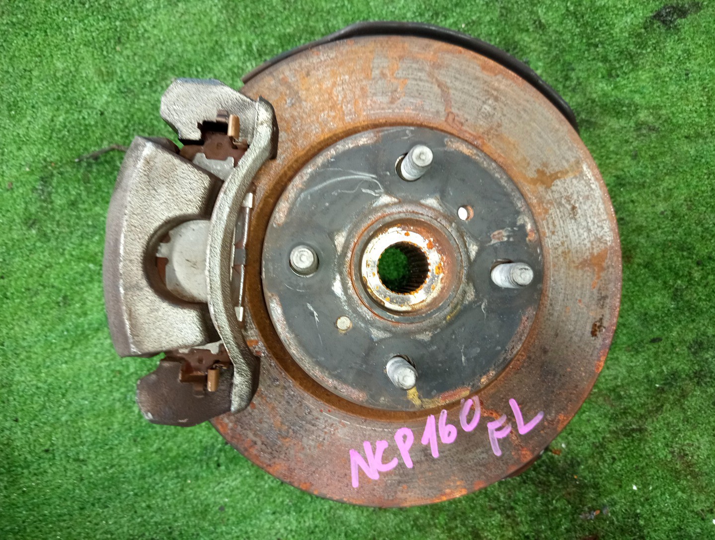 Ступица левая передняя TOYOTA PROBOX NCP160V 1NZ-FE 1 ракурс
