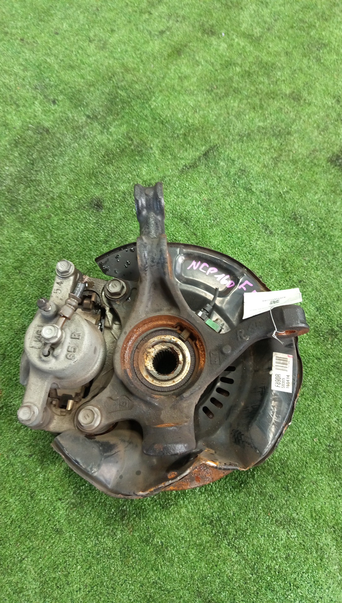Ступица правая передняя TOYOTA PROBOX NCP160V 1NZ-FE 1 ракурс