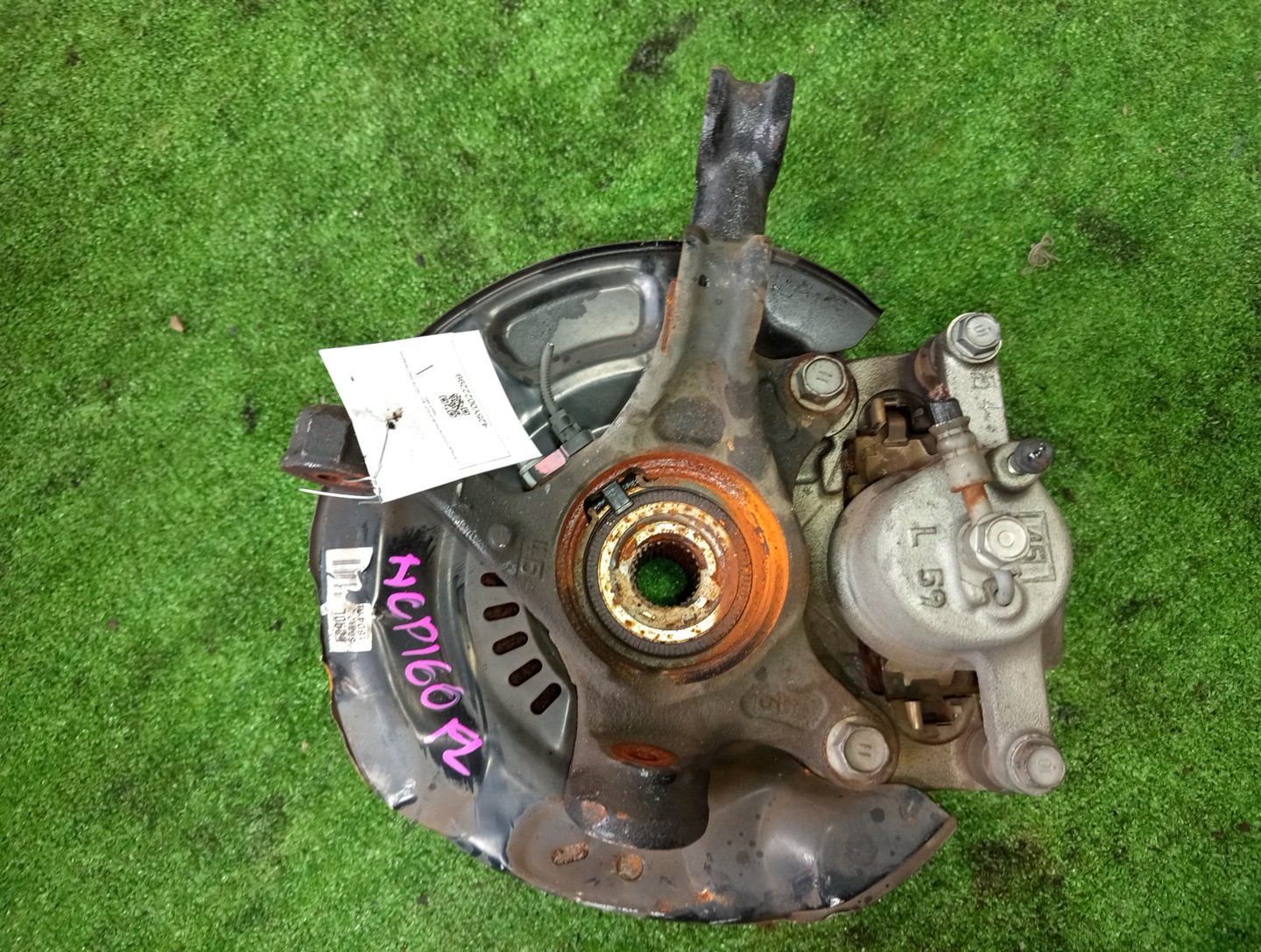 Ступица левая передняя TOYOTA PROBOX NCP160V 1NZ-FE 2 ракурс