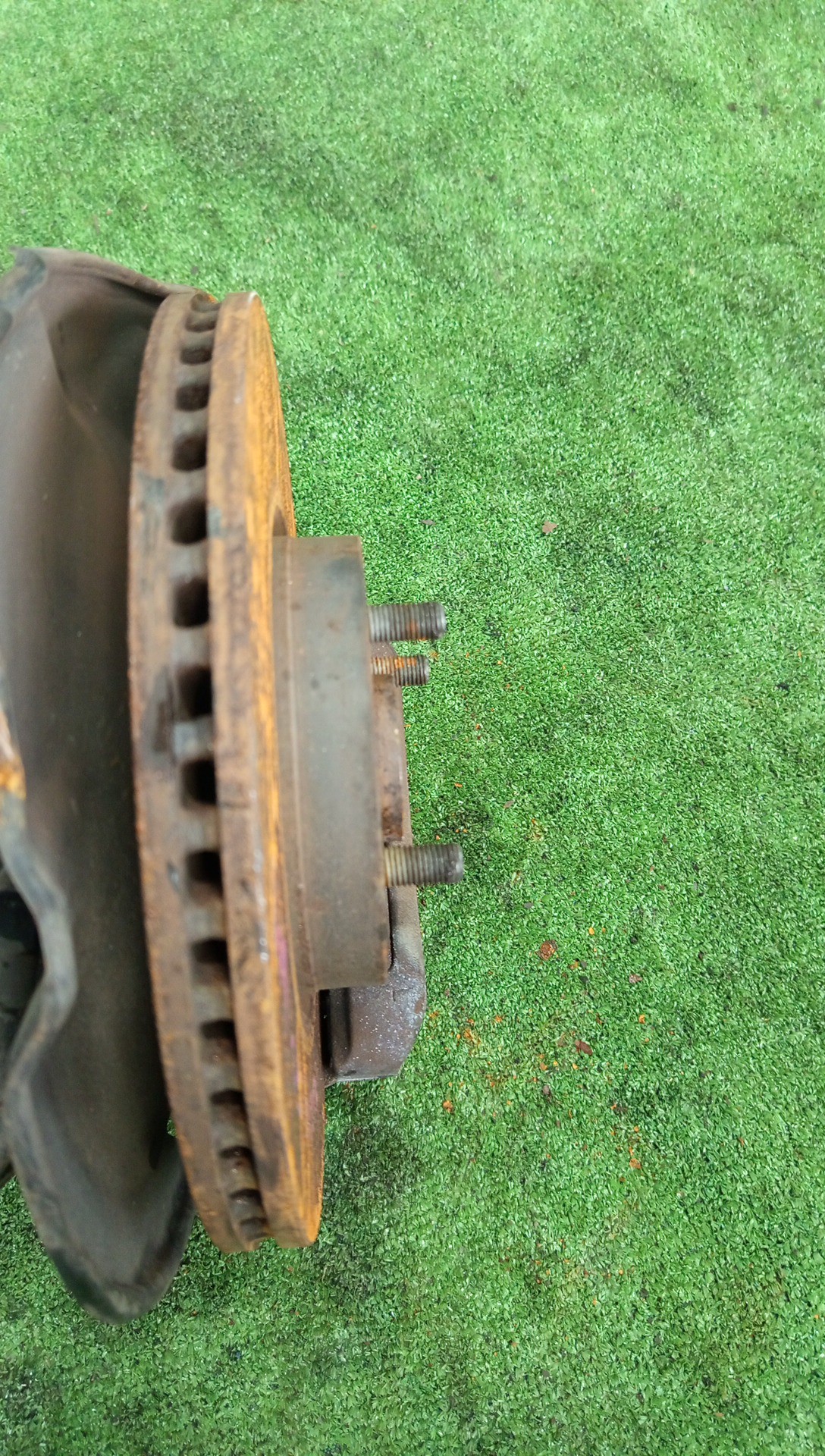 Ступица левая передняя TOYOTA AXIO, COROLLA FIELDER, COROLLA  AXIO, FIELDER NZE141, ZRE142, ZRE142G, NZE141G 1NZ-FE, 2ZR-FAE, 2ZR-FE 2 ракурс
