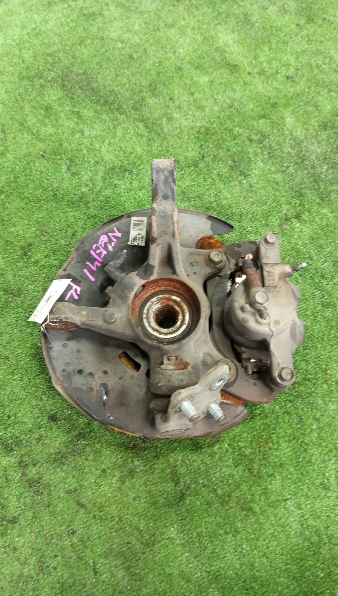 Ступица левая передняя TOYOTA AXIO, COROLLA FIELDER, COROLLA  AXIO, FIELDER NZE141, ZRE142, ZRE142G, NZE141G 1NZ-FE, 2ZR-FAE, 2ZR-FE 3 ракурс