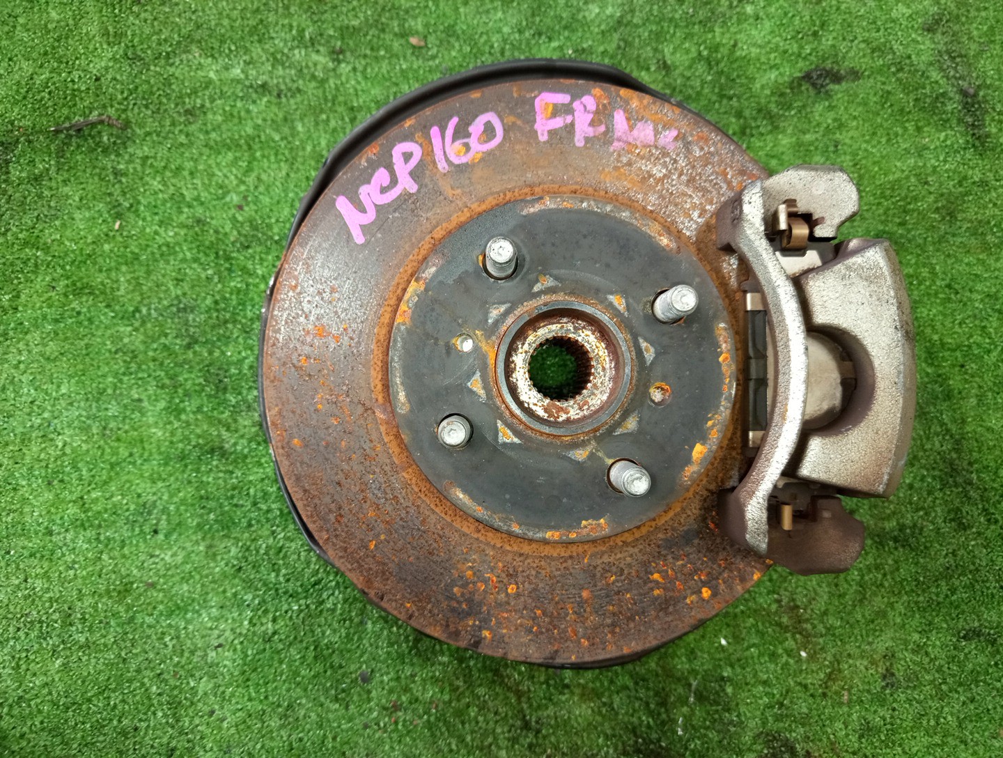 Ступица правая передняя TOYOTA PROBOX NCP160V 1NZ-FE 1 ракурс