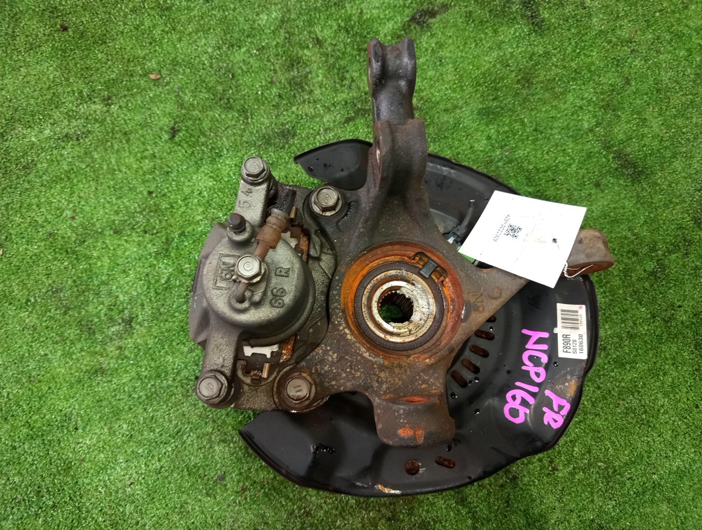 Ступица правая передняя TOYOTA PROBOX NCP160V 1NZ-FE 2 ракурс