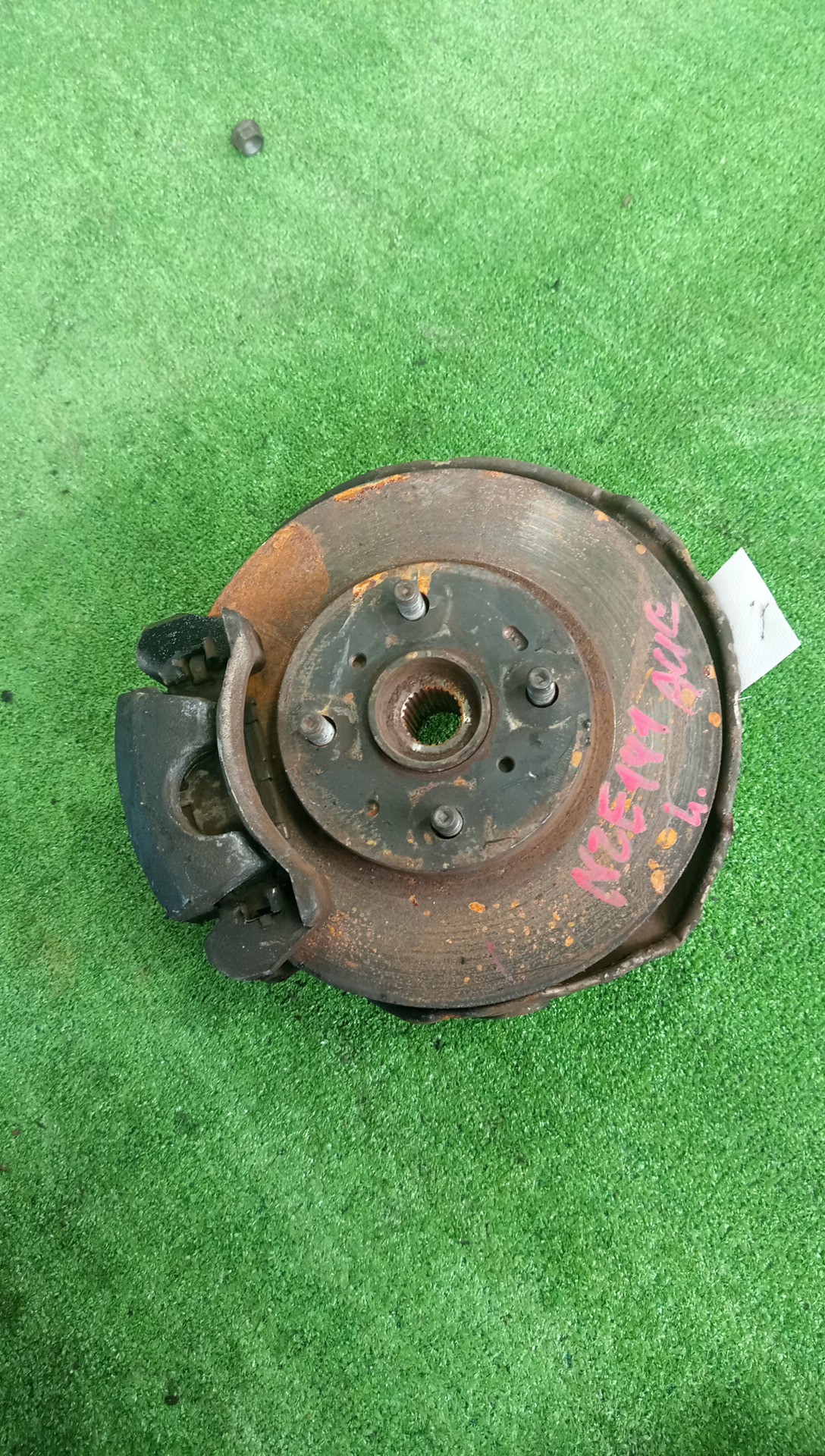 Ступица левая передняя TOYOTA AXIO, COROLLA FIELDER, COROLLA  AXIO, FIELDER NZE141, ZRE142, ZRE142G, NZE141G 1NZ-FE, 2ZR-FAE, 2ZR-FE 1 ракурс