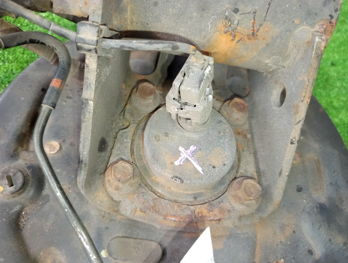 Ступица левая задняя TOYOTA AXIO, COROLLA FIELDER, COROLLA  AXIO, FIELDER NZE141, ZRE142, ZRE142G, NZE141G 1NZ-FE, 2ZR-FAE, 2ZR-FE 3 ракурс