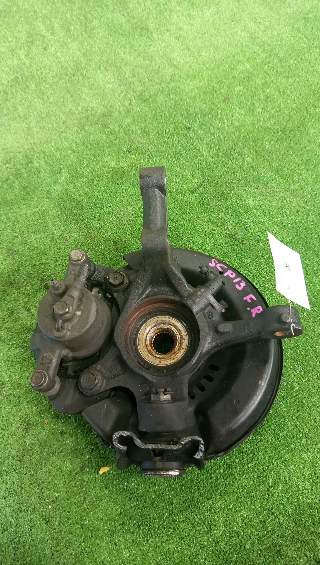 Ступица правая передняя TOYOTA PLATZ, VITZ SCP11, SCP10, SCP13 1SZ-FE, 2SZ-FE 3 ракурс