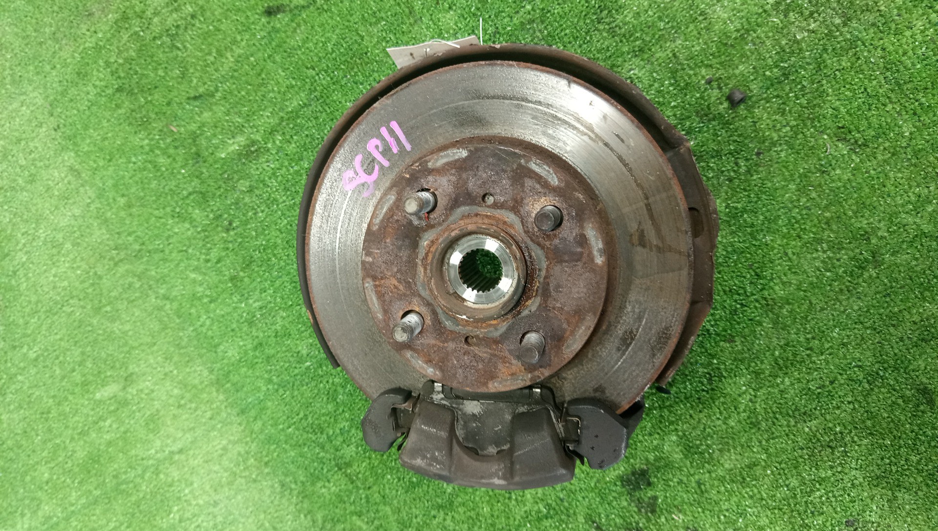 Ступица левая передняя TOYOTA PLATZ, VITZ SCP11, SCP10, SCP13 1SZ-FE, 2SZ-FE 1 ракурс