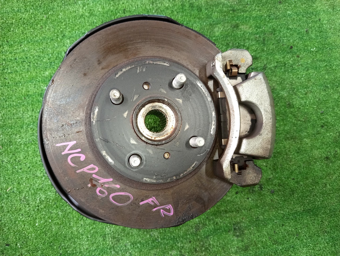 Ступица правая передняя TOYOTA PROBOX NCP160V 1NZ-FE 1 ракурс