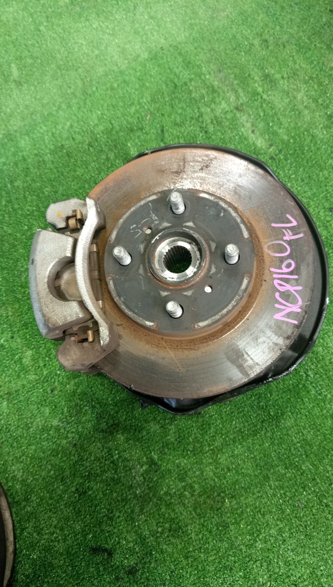 Ступица левая передняя TOYOTA PROBOX NCP160V 1NZ-FE 1 ракурс