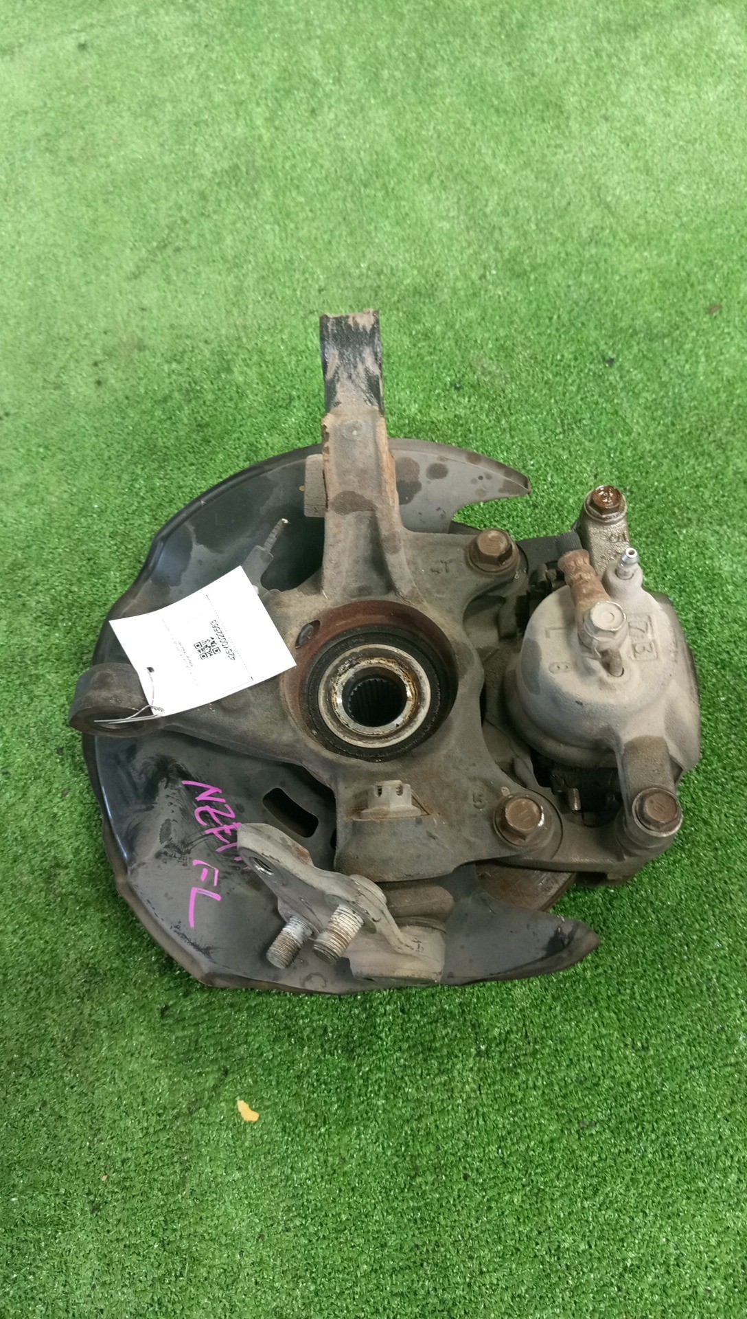 Ступица левая передняя TOYOTA COROLLA FIELDER, COROLLA  AXIO, FIELDER, AXIO ZRE142G, NZE141G, NZE141, ZRE142 2ZR-FE, 1NZ-FE, 2ZR-FAE 3 ракурс