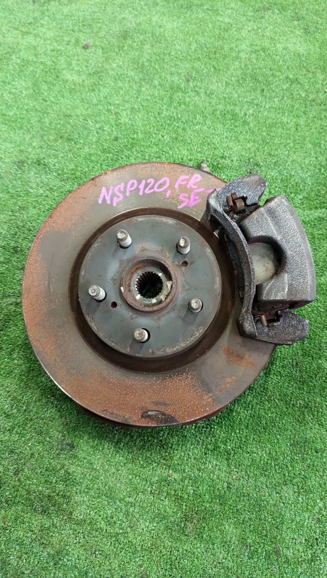 Ступица правая передняя TOYOTA RACTIS NSP120 1NR-FE 1 ракурс